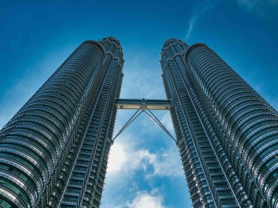 点击游戏的深层魅力：简单操作背后的策略与社交乐趣何在？