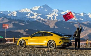 小米SU7 Ultra勇攀珠峰！中国汽车工业的新里程碑