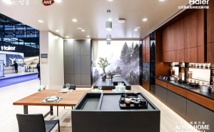 三翼鸟AWE展新厨房套系：柜电一体，智慧升级，无人家务不是梦？