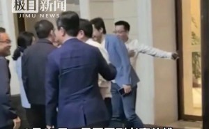 雷军豪捐5000万，仙桃中学迎来雷军图书馆揭牌仪式！
