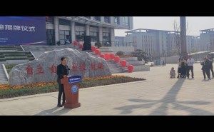 雷军重返仙桃中学：寄语学子志存高远，脚踏实地筑梦前行