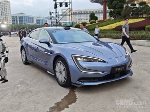 仰望U7高端上市，云辇-Z与易四方技术赋能，能否撼动豪华电车市场？