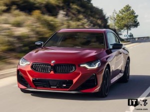 宝马M240i xDrive双门轿跑上市，43.59万起售，四驱加速仅4.8秒！