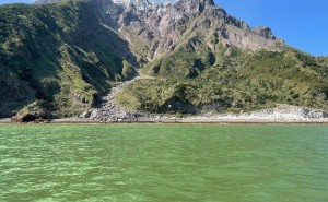 远古地球曾是一片“翡翠海”？新研究揭示24亿年前海洋呈绿色