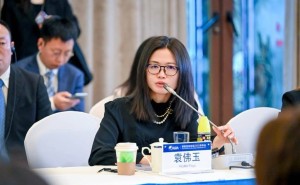 百度袁佛玉：AI时代女性力量崛起，管理层女性占比过半薪酬差距缩小