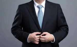 李自学功成身退！中兴通讯迎来新篇章，AI战略领航未来