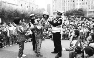 《纲要》下中小学校长如何筑牢校园安全防线？