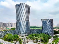 美的高层人事调整：伏拥军卸任执行董事，江鹏不再担任董事会秘书