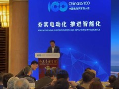 深蓝汽车CEO邓承浩：产品热度并重，笑谈热搜“过年”差距