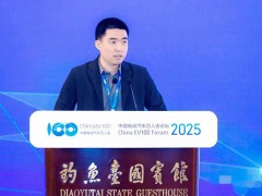 理想汽车李想：星环OS开源，展现软件造车双重优势