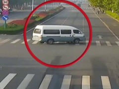 “开门杀”悲剧！网约车司机停车未提醒，乘客开门撞死电动车主被判刑