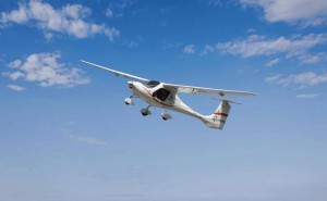 中国新能源航空新纪元：首批锐翔RX1E-A电动飞机正式交付