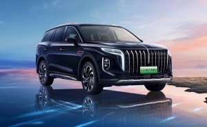 红旗HS7 PHEV两驱旗享版来袭，2.0T插混动力售29.08万，配置有变