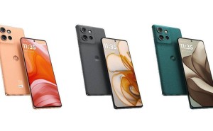 摩托罗拉Edge 60 Pro真容曝光：曲面素皮设计，搭载天玑8350芯片