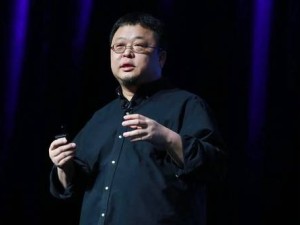 罗永浩盲盒手办上线引热议，本人幽默调侃：发量不够，差评来凑！