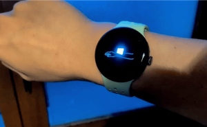 智能手表也能跑Windows？大神魔改Google Pixel Watch 3成功运行
