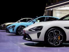小米汽車熱銷卻遇產能挑戰，3月交付超2.9萬臺，消費者需等11個月