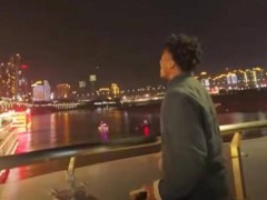 甲亢哥亲历中国行：直播狂赞，偏见在镜头前碎一地？