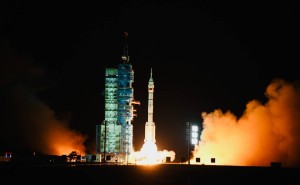 神舟十九号航天员太空驻留超150天，五一前后将重返地球家园