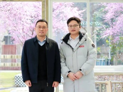 从游戏少年到顶刊作者，李展如何逆袭赢得雷军奖？