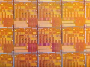 DRAM+内存：融合速度与持久性的新突破即将来临