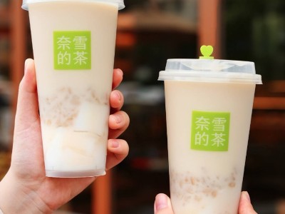 奈雪的茶深陷泥潭：2024年巨亏超9亿元，资本撤离、关店潮与下沉困局，“茶饮第一股”走向没落？
