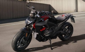 宝马R 1300 R摩托车全新发布：动力强劲，设计语言更激进
