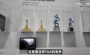 《黑神话：悟空》TGA奖杯迟迟未到，展区无奈纸卡代替