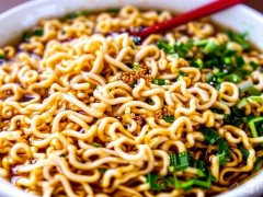 低端困局难破 今麦郎双线业务腹背受敌