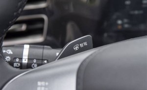 智驾改名辅助驾驶，工信部新政为智能网联汽车急踩刹车？