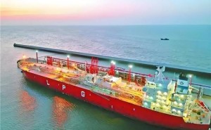 关税波动下的坚实后盾：中国石化长城润滑油如何护航产业安全？