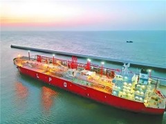 关税波动下的坚实后盾：中国石化长城润滑油如何护航产业安全？