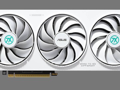 华硕天选RTX 5070显卡亮相：纯白外观搭配三风扇散热，厚度2.5槽