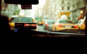 三江网约车加价风波：5司机受罚，行业整治再升级