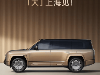 比亚迪仰望U8L加长版豪华亮相，能否挑战路虎揽胜地位？
