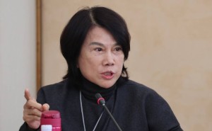 董明珠高票连任格力董事，新任期力推技术创新与年轻化战略