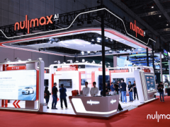 Nullmax上海车展首秀：全栈自研MaxDrive，智驾安全与体验并重