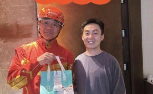 刘强东亲身送外卖，京东外卖能否借此东风逆袭市场？