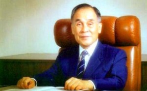 庄世平：裸捐2000亿，李嘉诚送终，子女却自力更生
