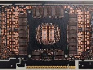 英伟达RTX PRO 6000 Blackwell Max-Q工作站版PCB照疑曝光