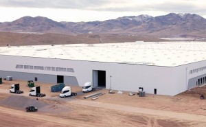特斯拉Semi电动卡车工厂加速建设，年底首批量产车即将下线！