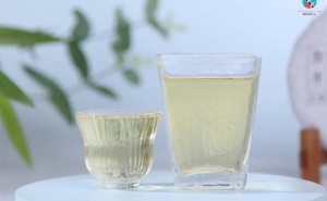 贺开古茶：布朗山下的清雅佳人，独特韵味待你探寻