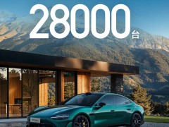 小米汽车2025年4月成绩单：超2.8万台新车顺利交付，SU7 Ultra版开始交付