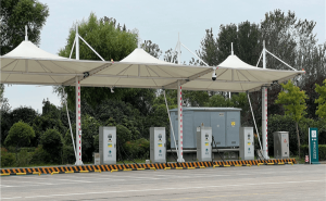 五一高速充电忙！纯电汽车充电量激增15%，超3550万千瓦时