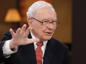 94岁巴菲特宣布年底退休，伯克希尔新CEO人选揭晓！