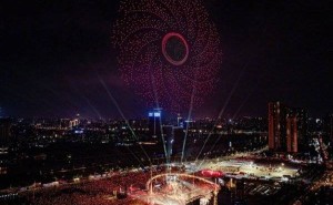 华晨宇佛山演唱会：2000架无人机重现日出，深情告白歌迷