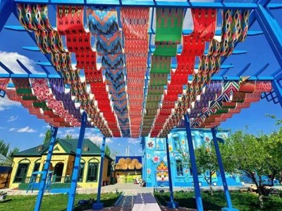 五一長假“拼假游”，年輕人慢旅行成新風(fēng)尚