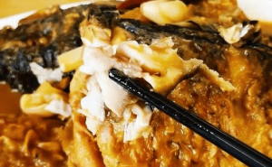 初夏尝鲜，鲤鱼成首选！肉质细嫩营养高，你会错过吗？