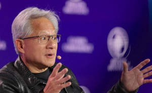 AI工业革命下，中国市场的觉醒让黄仁勋担忧什么？