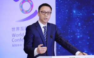 阿里CEO吴泳铭：放下辉煌，阿里人再踏创业征途